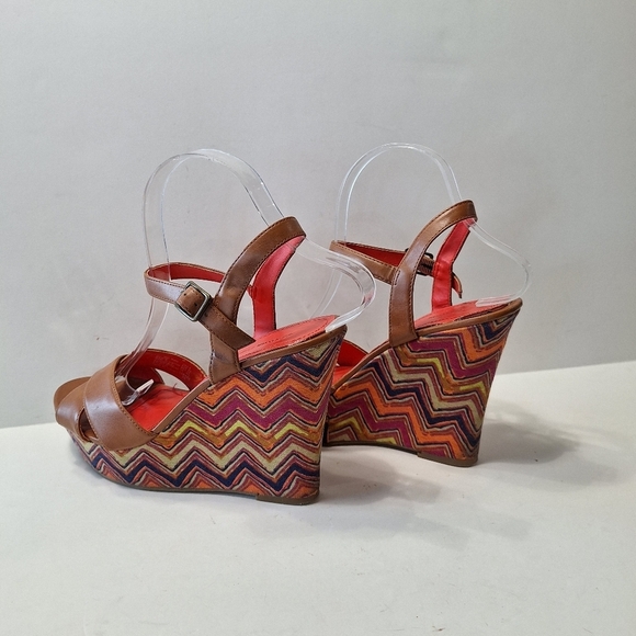 American Eagle Outfitters Tan Bohemian Hippie 70's Chevron Print Platforms Sz. 8 - Picture 8 of 11